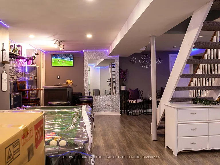 497 Grove St E — Photo 23