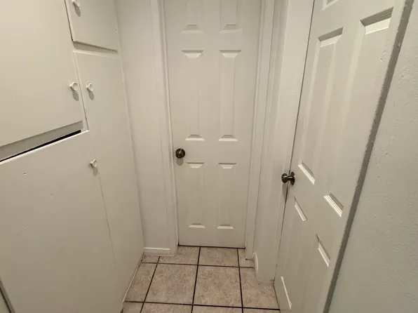 565 S Arizona Ave #567-1/2, Los Angeles, CA 90022