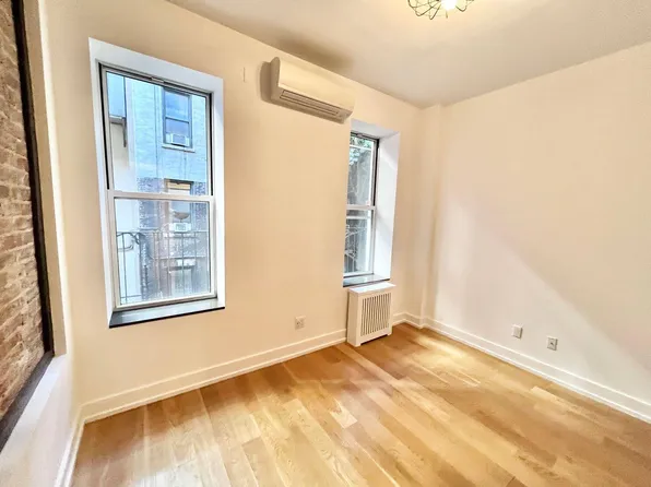 325 East 12th Street image 7 of 9