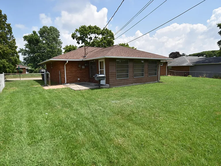 7075 Bartlett Rd — Photo 22