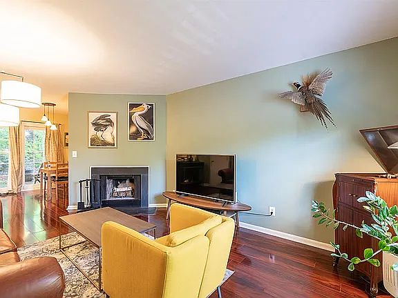 1st image of 104 Marlowe Ct