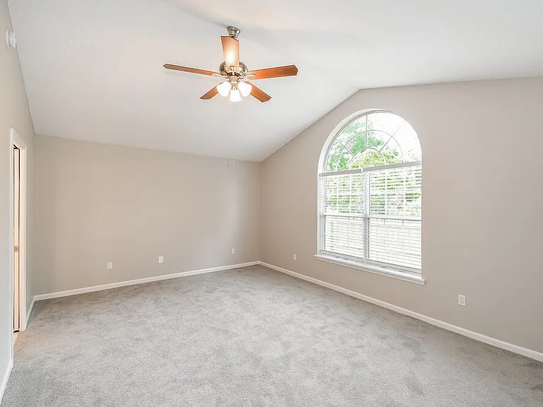 6065 Winding Bridge Dr — Photo 9