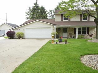 7915 Delagrange Dr, Woodburn, IN 46797
