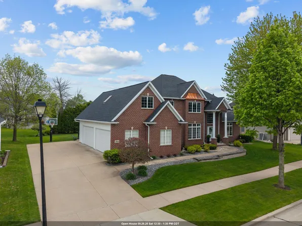 4916 N Silentwind Way, Appleton, WI 54913