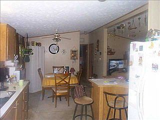 5th image of 38 Farmingdale Dr