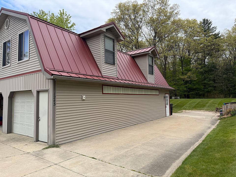 1st image of 1243 Lynn Dr