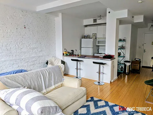 Rented by Keller Williams NYC | media 27