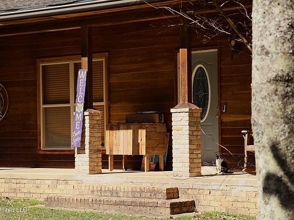 2nd image of 2052 W Topisaw Rd S