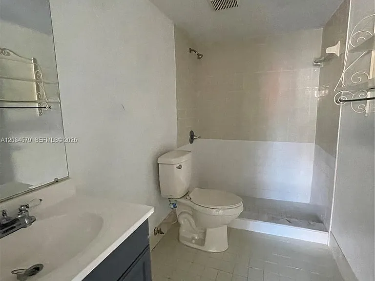 18230 Mediterranean Blvd #1302 — Photo 29