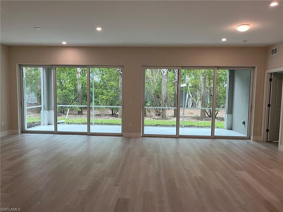 1st image of 214 Indies Dr E