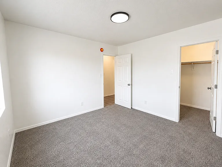 4201 Arctic St — Photo 11