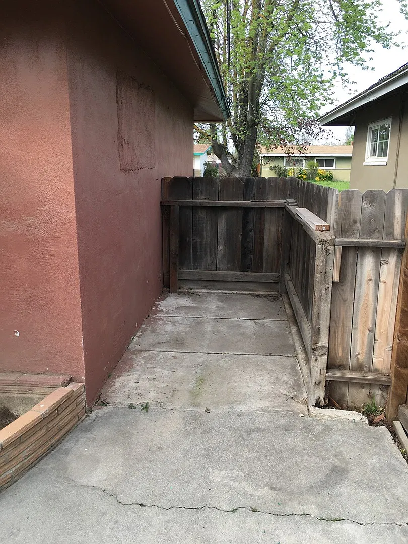 Large Old Parkwood Charmer for RENT — Photo 3