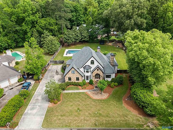 3rd image of 114 Cross Creek Ln