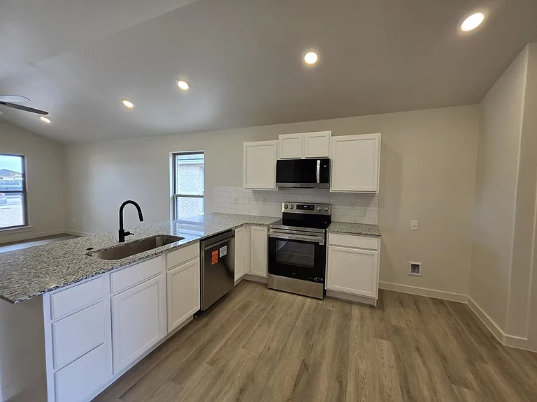 6220 Kingsville St — Photo 8