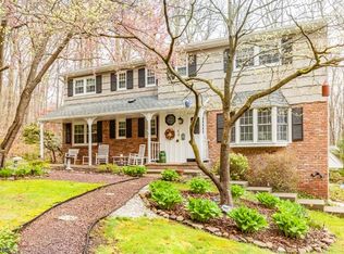 36 Lavina Trl, Oak Ridge, NJ 07438