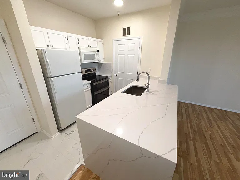 1521 Spring Gate Dr #10309 — Photo 6