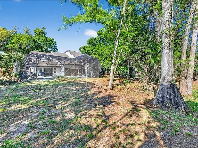 1576 Beechwood Trl — Photo 33