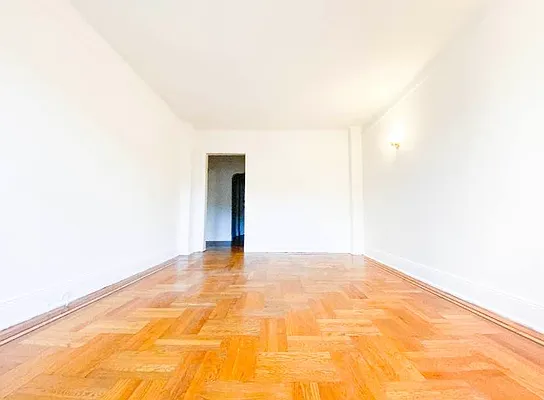 Rented by RealTegrity NY LLC | media 8