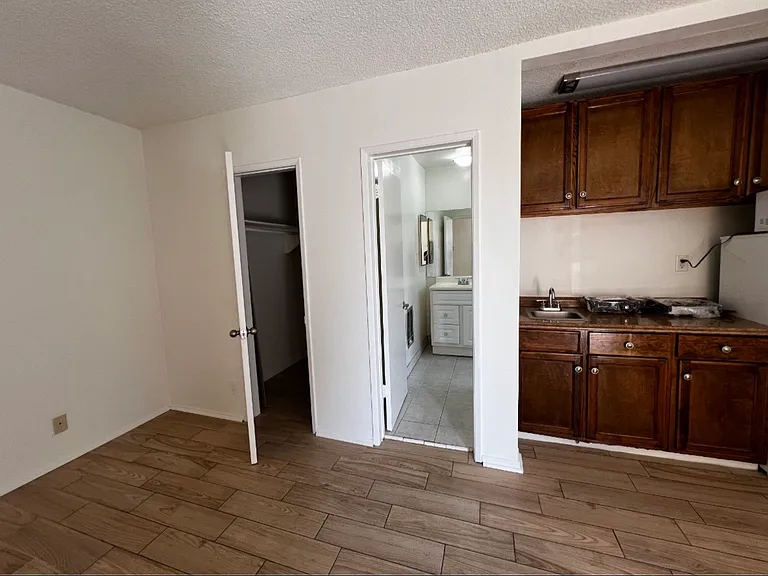 1512 Butler Ave #2 — Photo 5