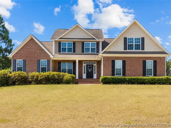 17 Orangewood Ct, Lillington, NC 27546