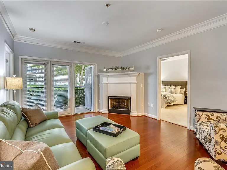 501 Hungerford Dr #154 — Photo 5