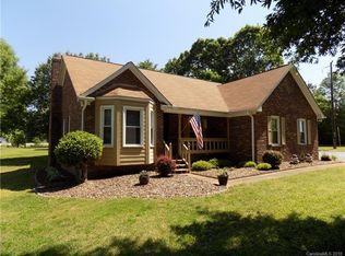 7900 Reedy Creek Rd, Charlotte, NC 28215