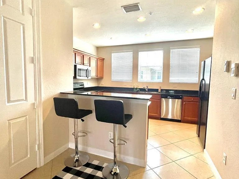 870 Marina Del Ray Ln #3 — Photo 4