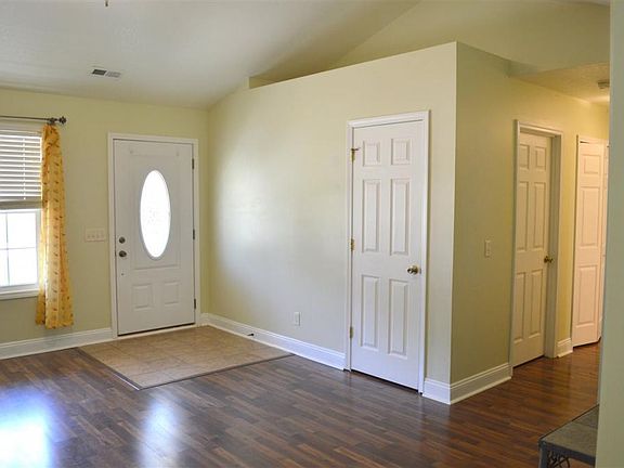5th image of 1611 Aspen Dr