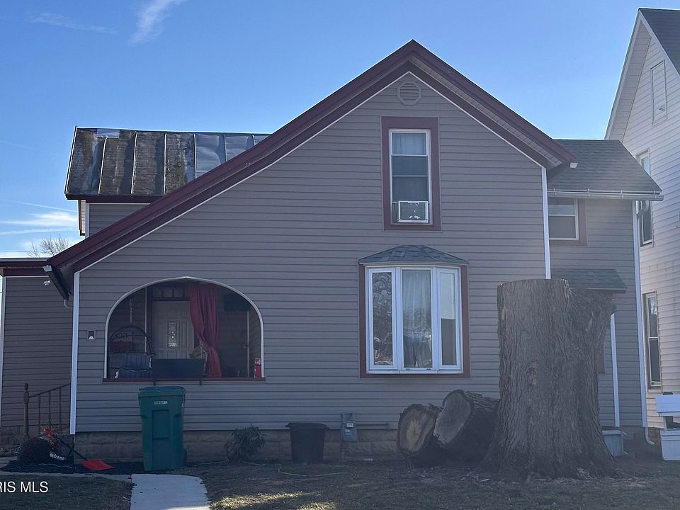 1st image of 423 Elm St