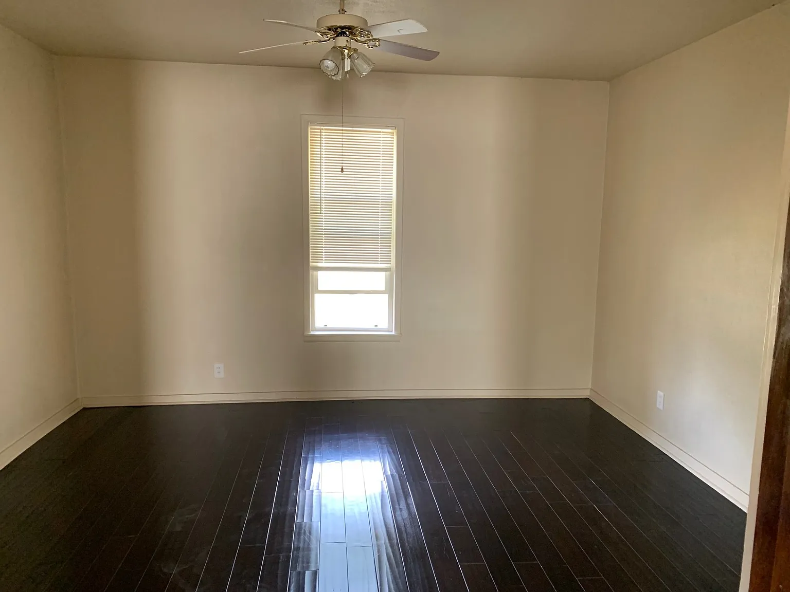 3 bed, 1844 sqft, $1,500 — Photo 3
