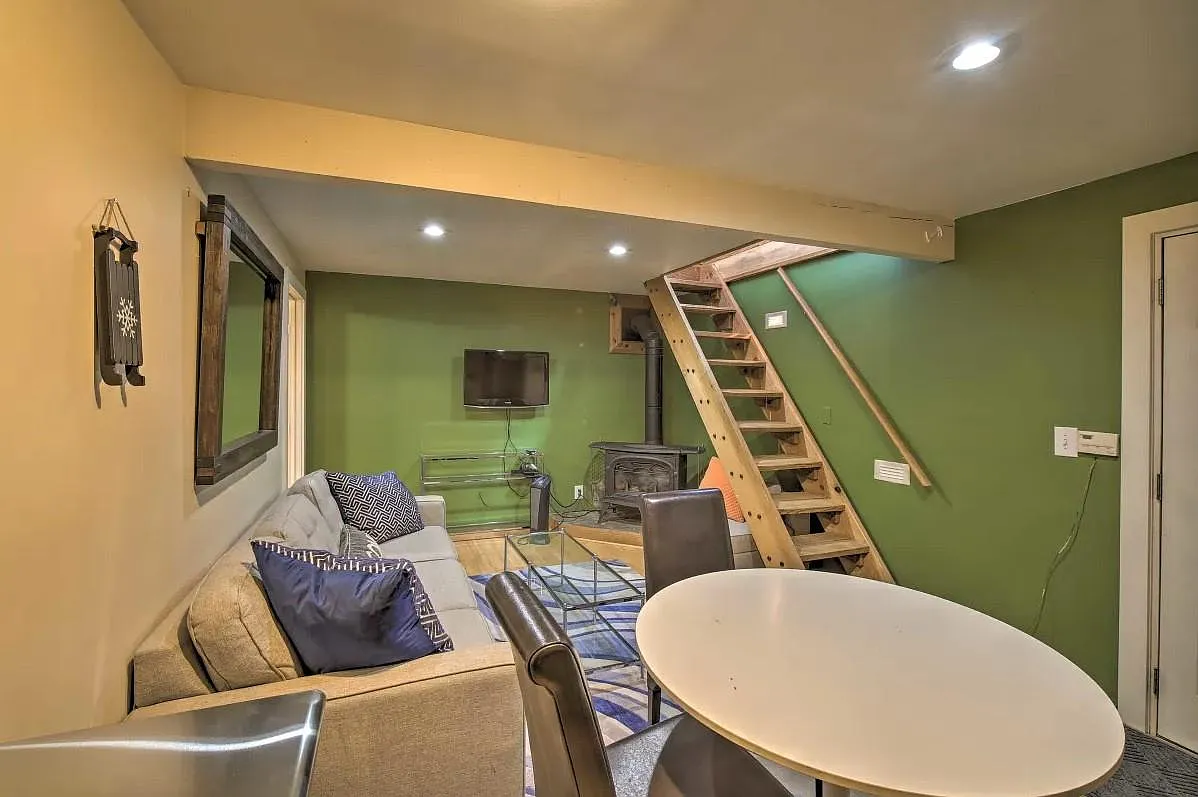2 bed, 1190 sqft, $2,600 — Photo 1