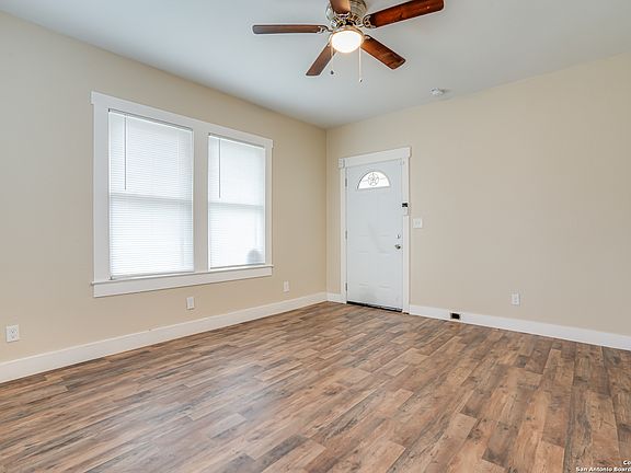 4th image of 1726 N Center