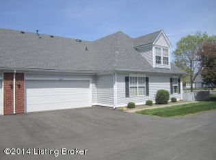 8015 Greenhurst Ct, Louisville, KY