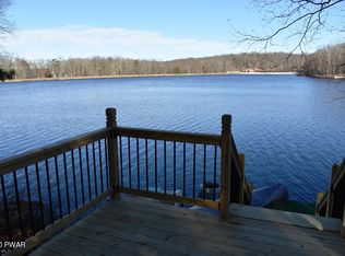 113 Corral Ln, Hawley, PA 18428