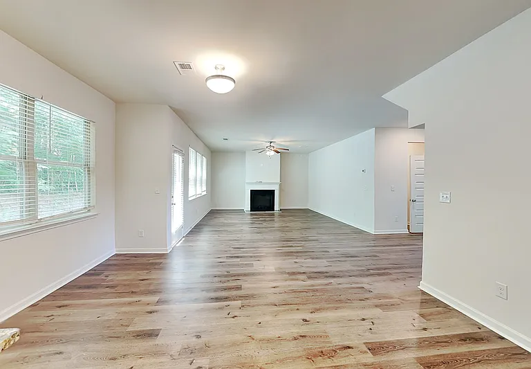 4971 Terrace Dr — Photo 3