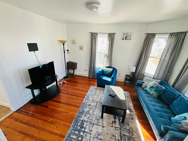 90 Greenwood St #2 — Photo 13