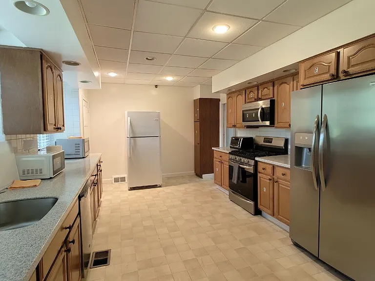 1400 Beech Ave #2C — Photo 7