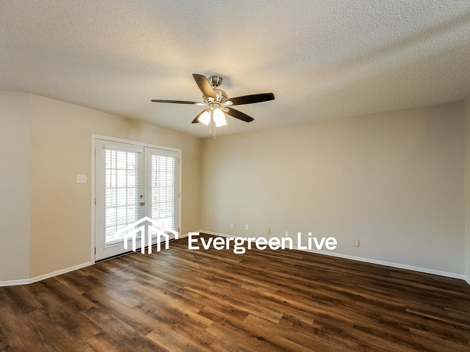 3 bed, 2.5 bath, 1812 sqft, $1,695 — Photo 4