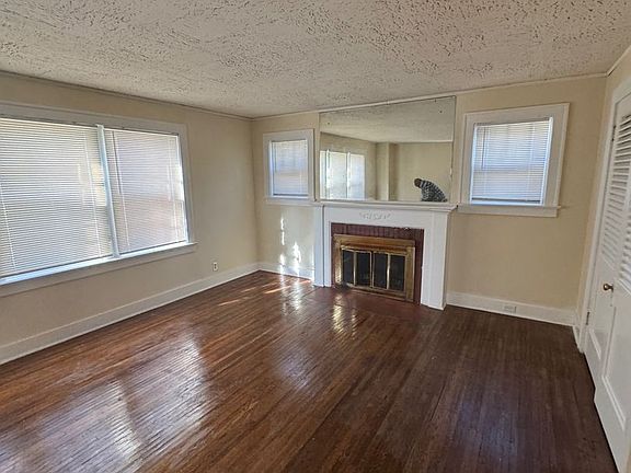 4th image of 1307-09 N Church St #1307
