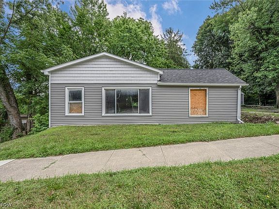 3rd image of 6419 Brecksville Rd