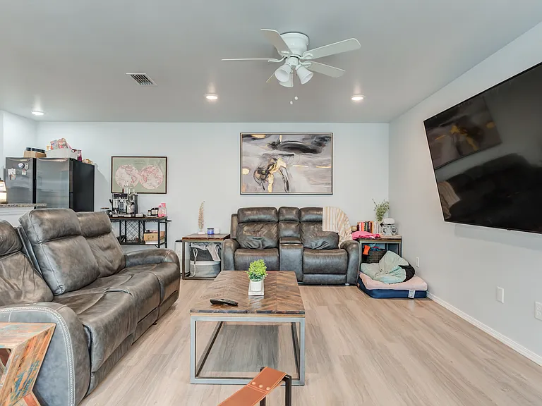 5501 Jarvis St #A — Photo 6