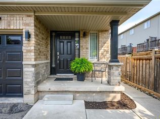 69 Escarpment Dr, Hamilton, ON L8E 0G4