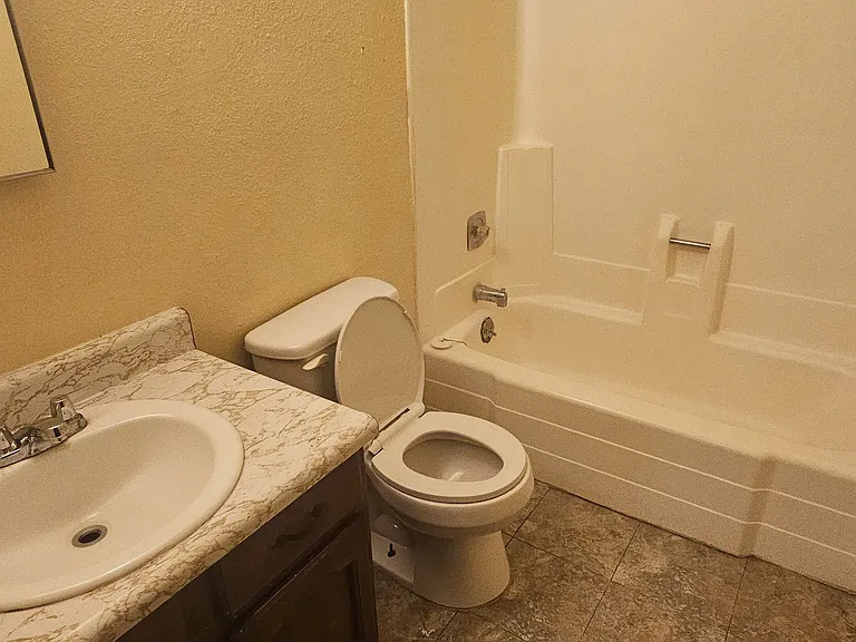 184 Judy Ct #B — Photo 7