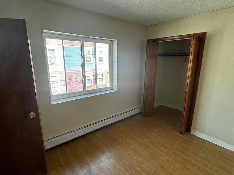 6 Lowell Ter #2 — Photo 12