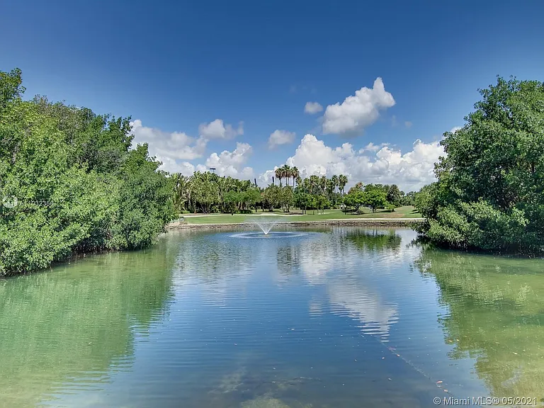 19126 Fisher Island Dr #19126 — Photo 43