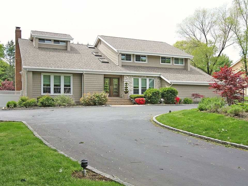 2nd image of 80 E Artisan Ave