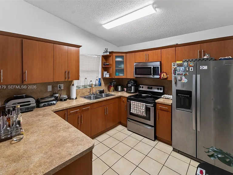 5274 SW 145th Ave — Photo 40