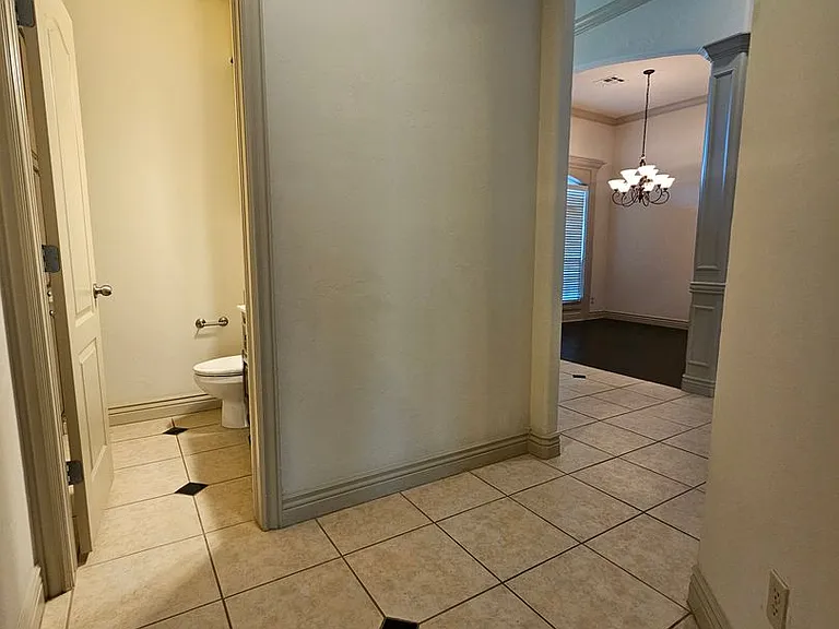 513 Summit View Ct — Photo 11