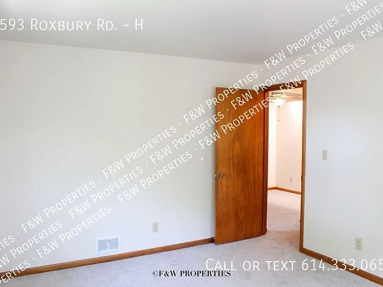1593 Roxbury Rd #H — Photo 25