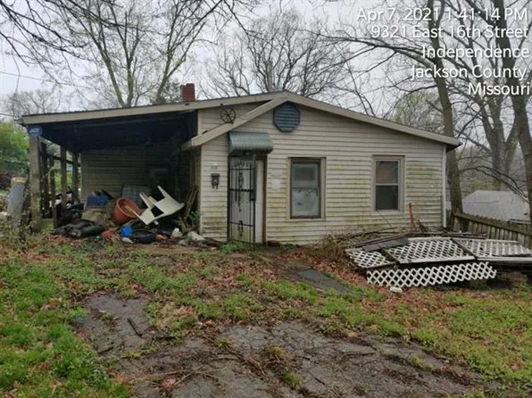 9317 E 16th St S, Independence, MO 64052